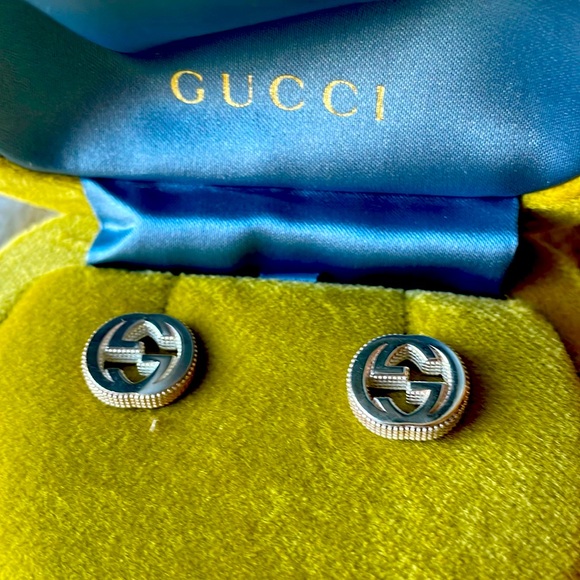 Authentic New with Tags Silver Interlocking Stud Gucci Earrings w box and pouch - Picture 1 of 9
